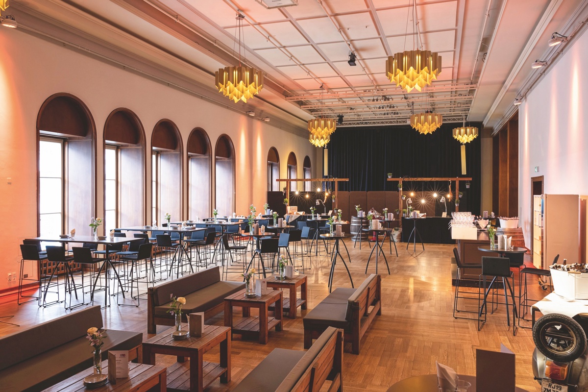 Schmauchen im Casinotheater Schmauchen im Casinotheater